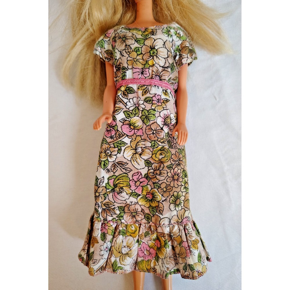 Vintage 1978 Barbie Superstar #1008 Fashion Collectibles Floral Peasant Dress